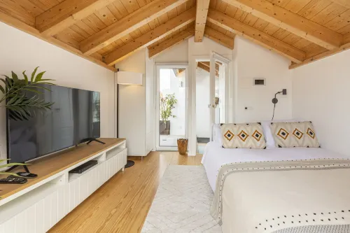 Cascais Petit Bijou by Cadenzalux - Condos