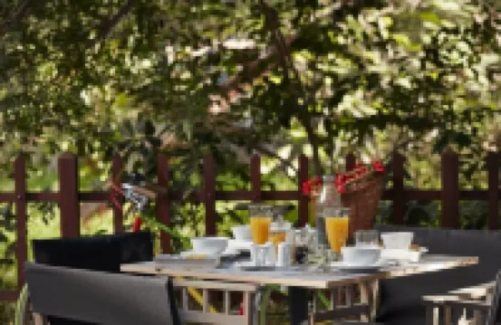 The Gardens Gallery Hotel