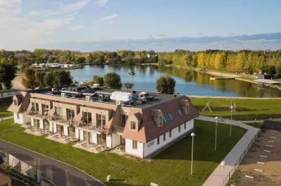 Holiday Suites Jabbeke - Klein Strand Hotels in 