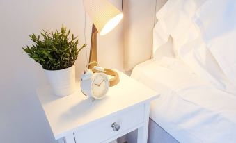 Lovely Flat in Kiln Close with Free Parking