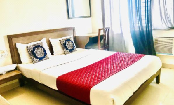 Hotel Half Moon Chennai