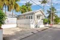 Poolside Paradise by Brightwild Heated Pool - Bungalow