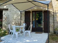 Domaine Valenquercy Hôtels à : Sarrazac