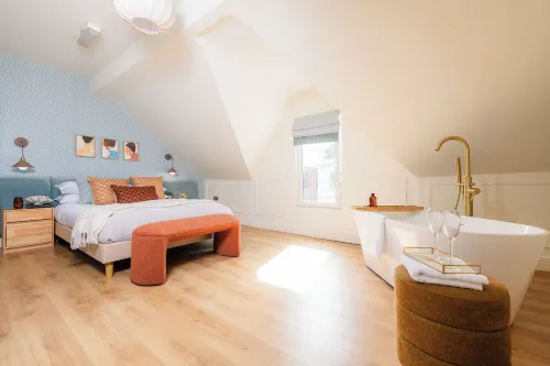 Coastal Location - Sleeps 6 & Pet Friendly - internet