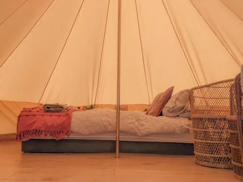 Immaculate Bell Tent Retreat North Devon فنادق في Torridge District