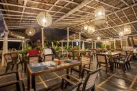 Sunset Cafe Beach Stay
