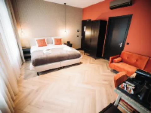 Boutique Hotel Lupo 弗利辛恩酒店