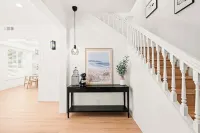 Cozy Retreat Near Downtown Perfect for Families