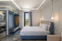 Acropol Golden Suites