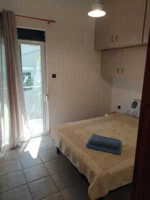 Marousi Comfy Apartment with balcony Отели рядом с достопримечательностью «School of Pedagogical and Technological Education»