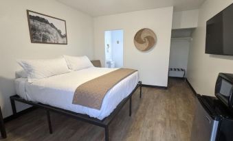 Mac's Motel