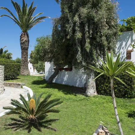 Contaratos Beach Hotel