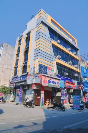 Hotel Shaurya Отели в г. Хардвар