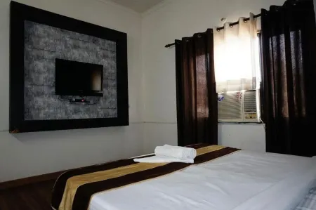 hotel ashi Отели в г. Сатна