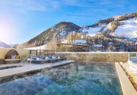 Residences at the Little Nell - Luxury