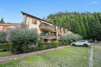 Verde Giada-Shared Pool & Parking - Happy Rentals