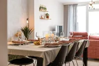 Huswell - Spacious House with 3 Terraces