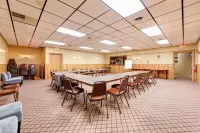 Chanticleer Inn Hotel di Eagle River