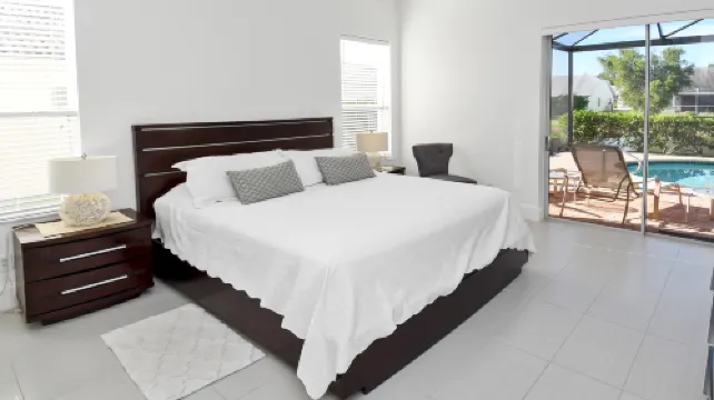 Altaira - Top Location, Lake View, Pool, Spa,4 Bed