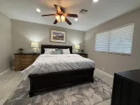 Romantic Hot Tub w/water view. Cute 3-bd Villa w/2 King beds and ensuite baths.