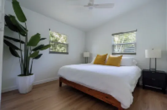 Newly Remodeled 3BR Home, 1 Block from Water in Beautiful Safety Harbor! Hotels in Safety Harbor