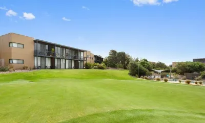 Lovely 1 Bedroom Holiday Apartment Hotels in 