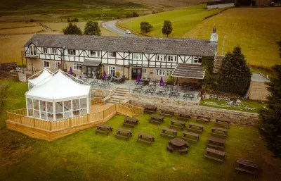 The Moorcock Inn Hotel dekat Cottons Restaurant hop wood hall college