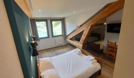 Espace Morteau Отели в г. Монтлебон