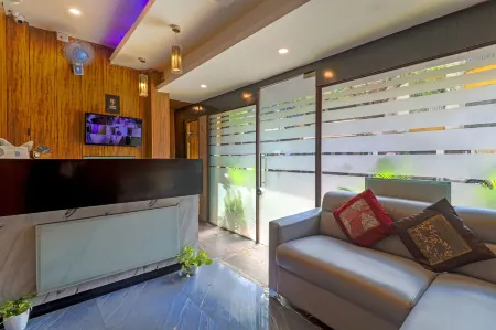 Hotel Signature Inn Отели рядом с достопримечательностью «Madh Island»