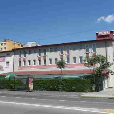 Hotel Dominika Hotel Exterior