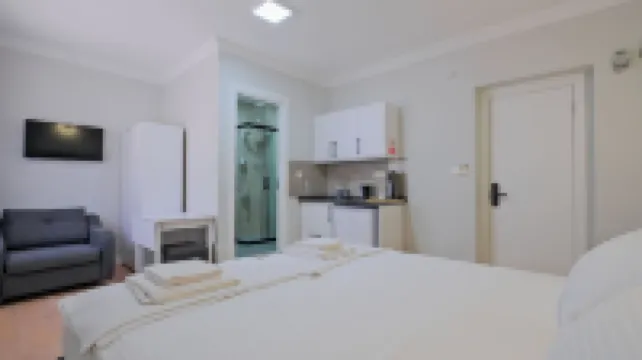 セントラル・フラッツ・フェティエ