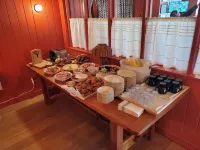 Little Cat Lodge - breakfast