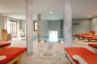 โรงแรมบูทีกฮูเบิร์ทูโฮฟ - ที่มีสระว่ายน้ำ