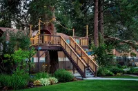 Blue Elk Inn