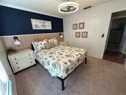 Charming house with a heated salt water pool in the heart of Sarasota.