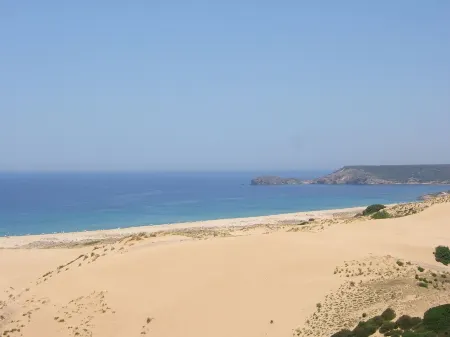 House with garden with 2 bedrooms, 2 bathrooms, 50 meters from Beach