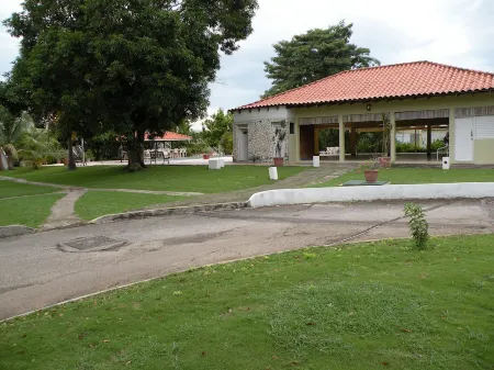 24 gated security studio apartment,  Seawind on the bay Freeport Mobay