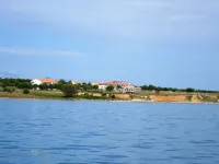 5 minutes from the amusement park