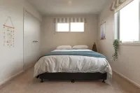 Stunning Surfers 4 Bedroom Beach House Hotel a Waihi Beach