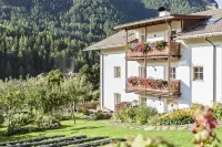 Centrally located apartment in the heart of the Dolomites
