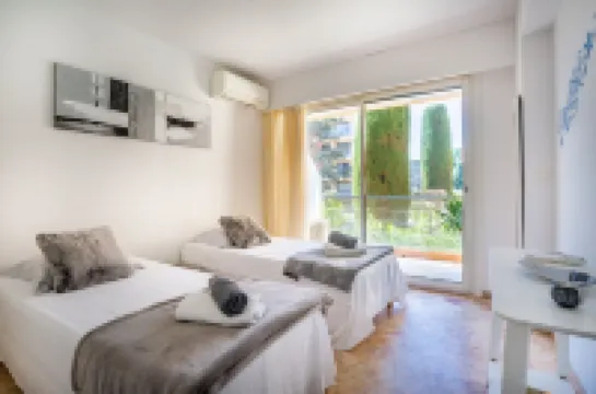 Beautiful T3 in a residence with swimming pool, 5 minutes from the beach