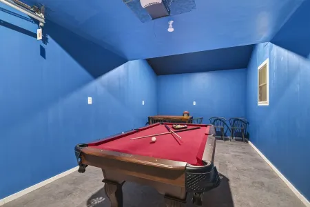 Misty Mountain Hideaway! Отели рядом с достопримечательностью «Community Church»