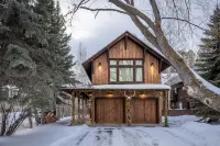Bungalow in Heart of Wilson