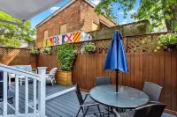 Historic & sunny home w/ Fireplace steps from USNA & Downtown Annapolis