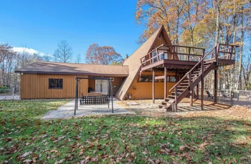 Cozy Apline Cottage-perfect getaway for year-round fun