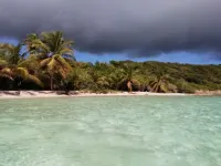 Villa for 6 people, swimming pool, sea view, close to Sainte Anne beaches