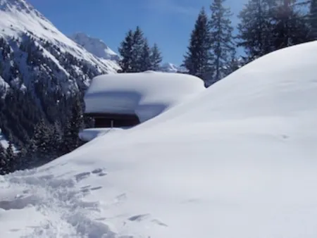 Valbella, Mormenta Ganda Отели в г. Гашурн