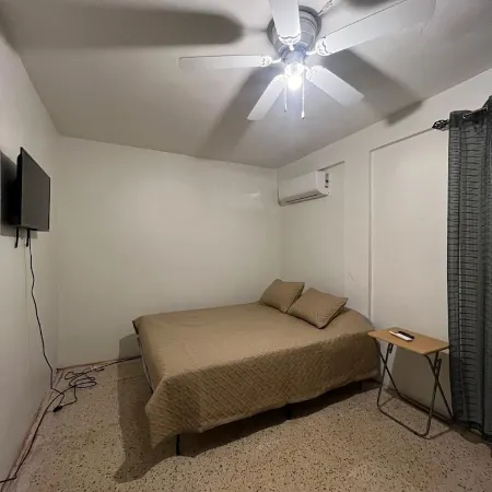 La parguera 3 bed 1 bath 1 min walk from el "Poblado" restaurant, bars