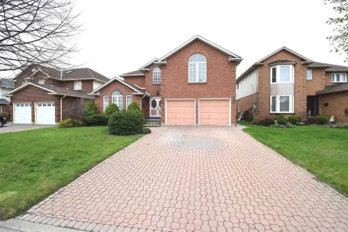 Grapeview Lower Level Apartment Hotels in St. Catharines