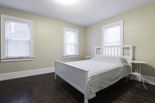 JUST REMODELED top to bottom -  master bed/bath on main floor! Hotels in Cleveland Heights